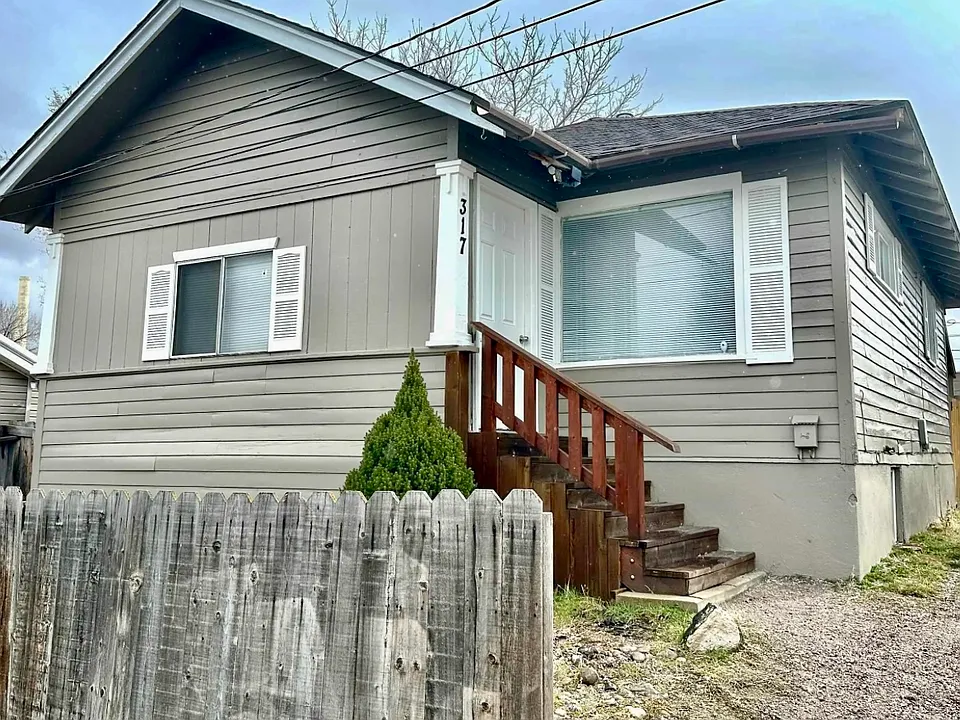 317 W Carson St