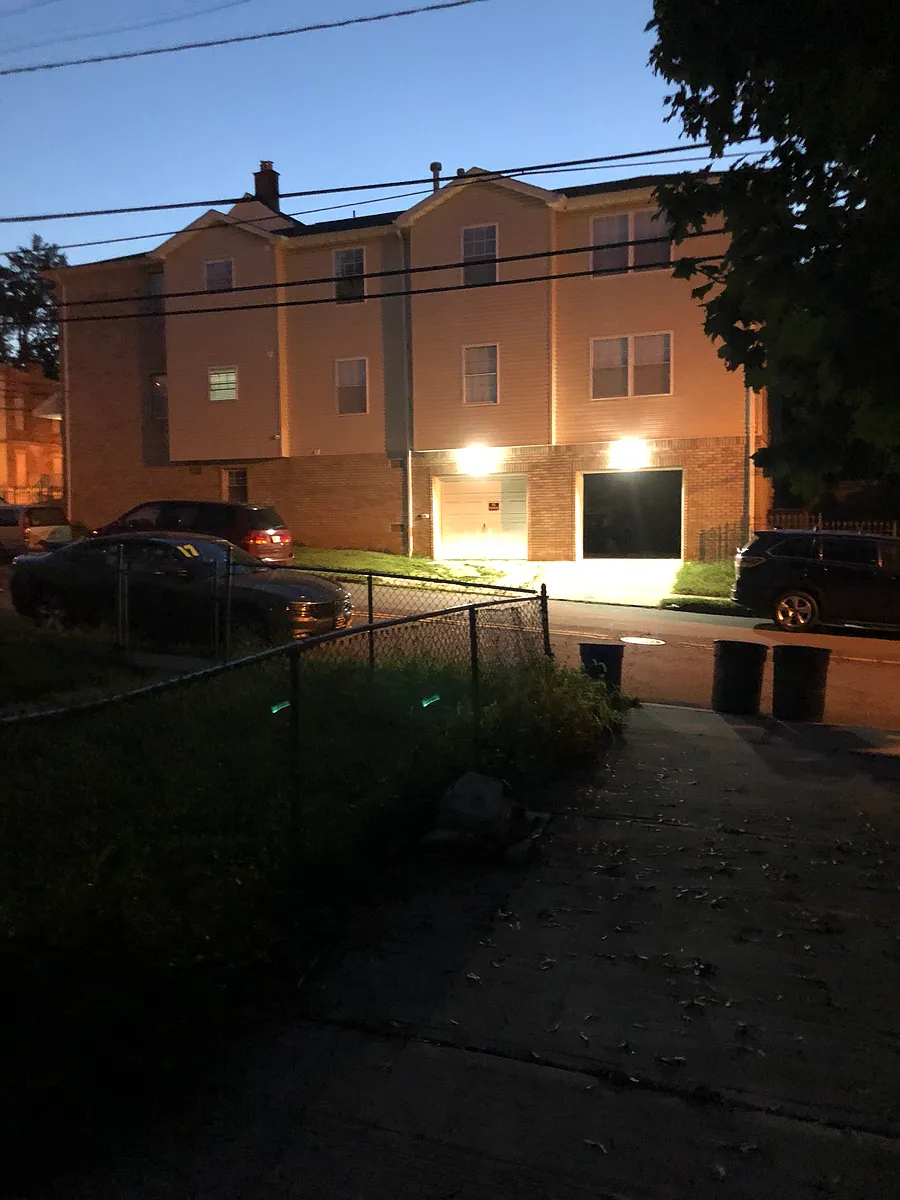 Building Photo - 57 Delavan Ave #1