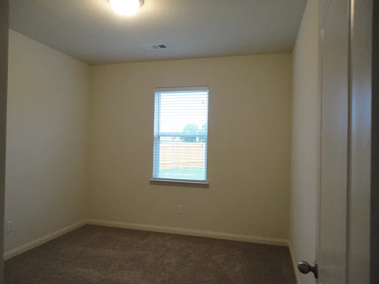 1800 Douglas St #1 — Photo 13