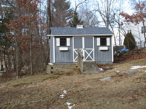 4th image of 38 Hudson Dr