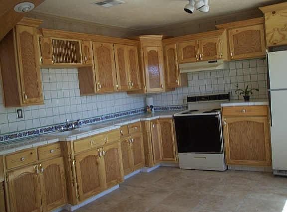 4th image of 13405 S A Street