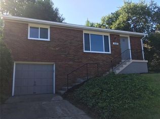 4449 Woodhill Dr, Homestead, PA 15120