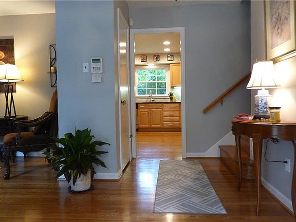 2nd image of 9407 Avalon Dr