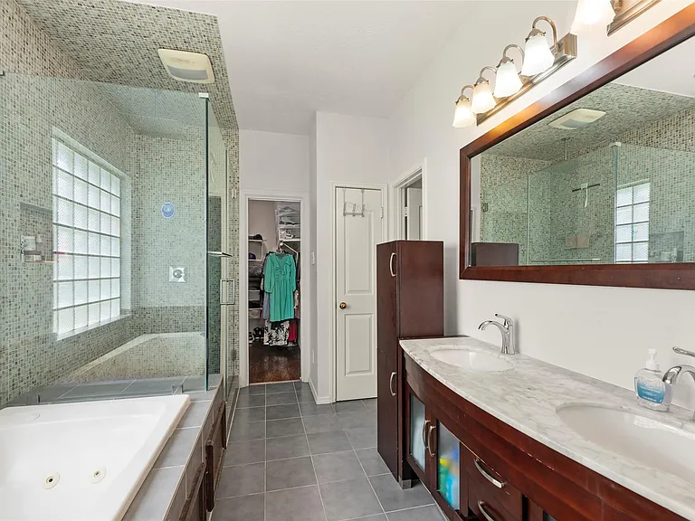 44 Parkway Pl — Photo 17