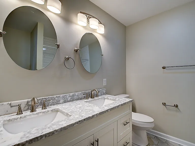 2221 Bellefontaine St — Photo 14