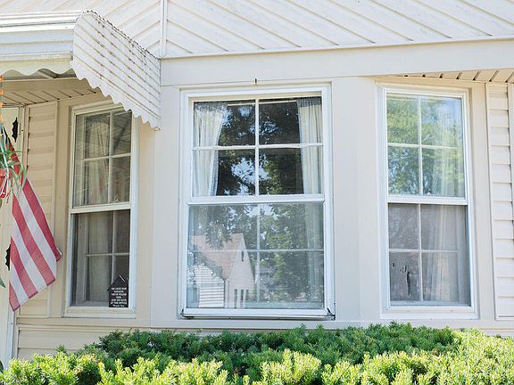 5th image of 24737 Union St