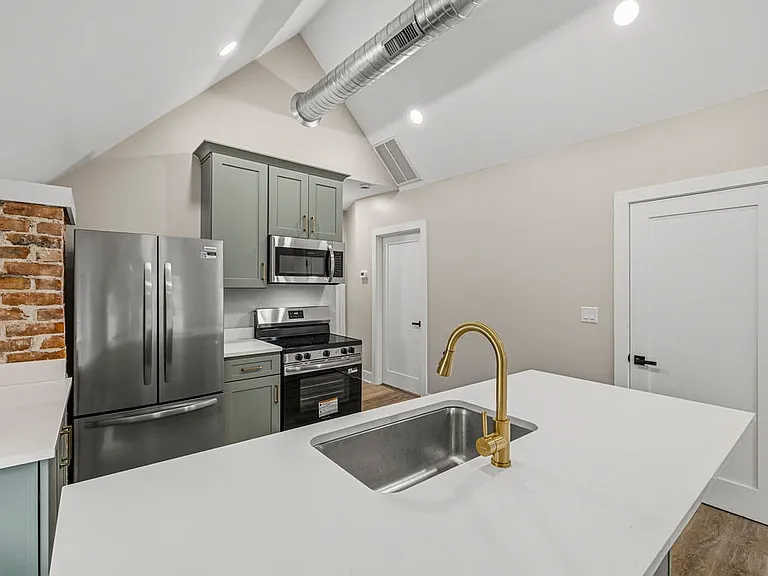 428 Normal Ave #2 — Photo 3
