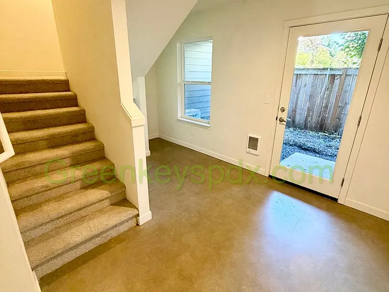 12117 SE Pardee St — Photo 25