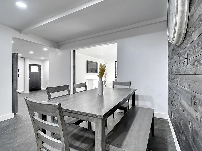 7513 E Cambridge Ave — Photo 12
