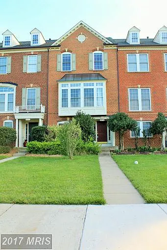 3876 Carriage Hill Dr photo 1