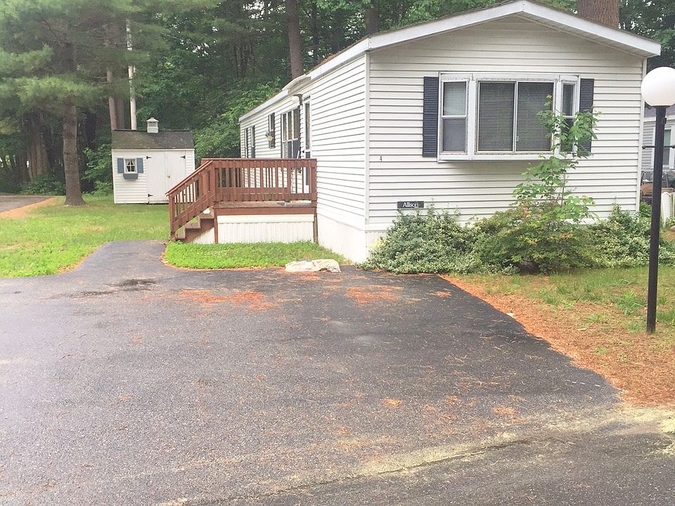 1st image of 4 Village Ln