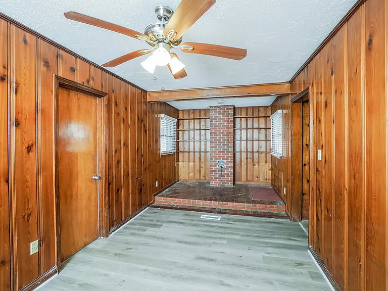2389 Mount Eden Rd — Photo 10