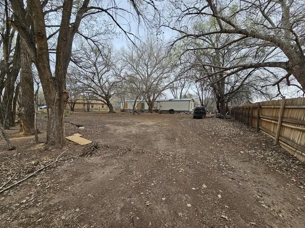 10 Lucero Ln, Los Lunas, NM 87031