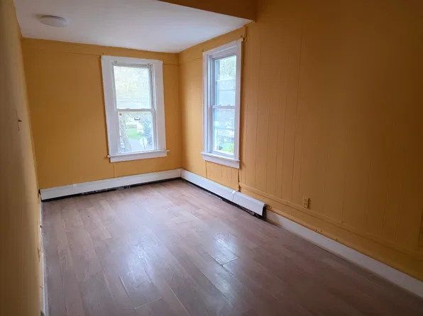 317 White St Floor 2, Roselle, NJ 07203
