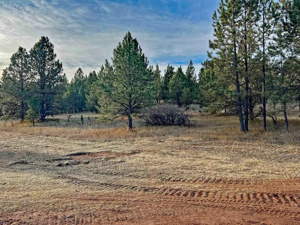 2 Westwind Dr, Hot Springs, SD 57747
