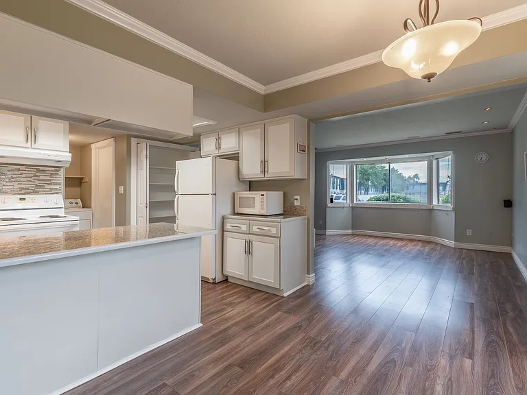 3907 W Rockwood Way — Photo 4