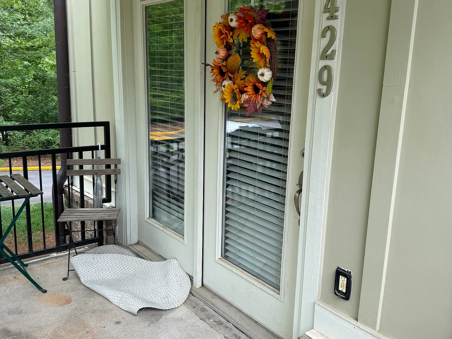 3 bed, 1444 sqft, $1,800 — Photo 2