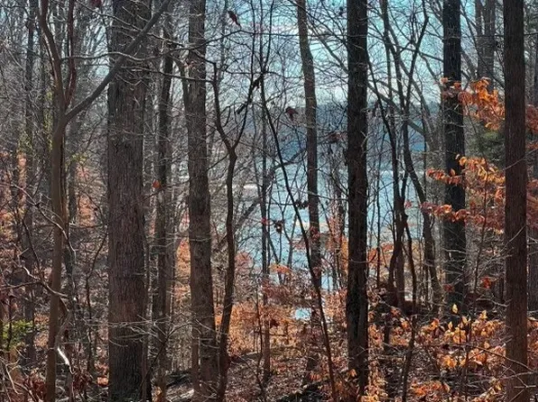 102 Warpaint Ln, Westminster, SC 29693