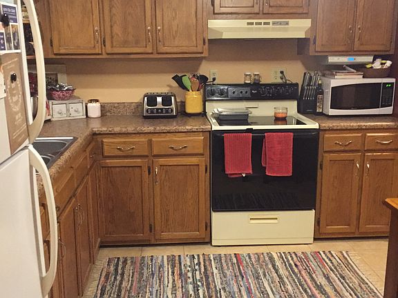 2nd image of 462 Plainview Dr