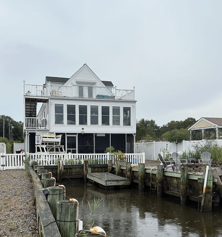 242 Dock Rd - Property Image