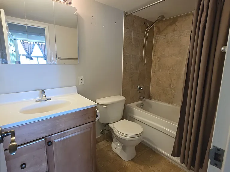 5949 Yonge St #506 — Photo 15