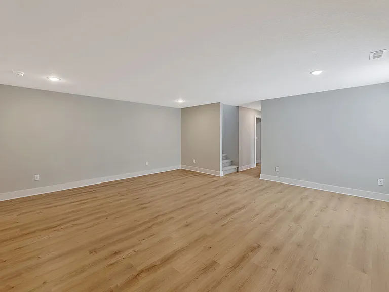 584 Long Path Ct — Photo 29