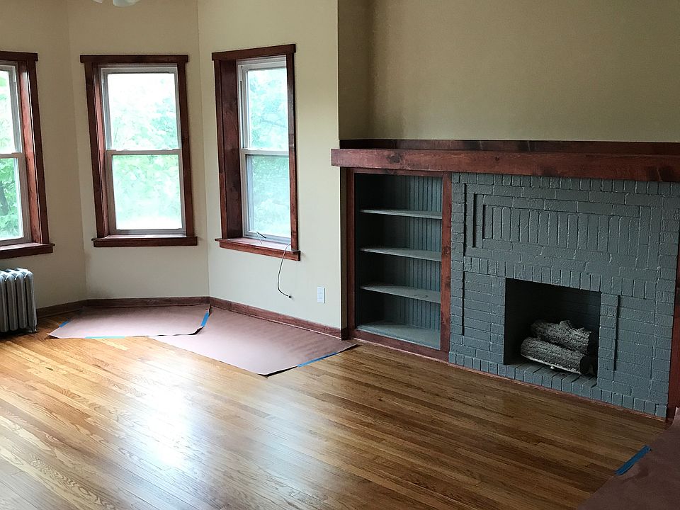 2nd image of 3115 W Eastwood Ave #2