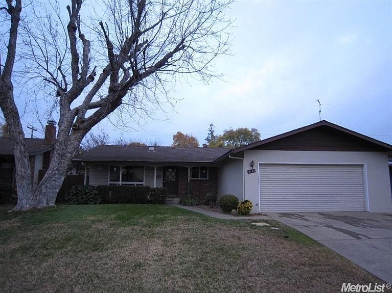 1st image of 9165 S Cecile Way