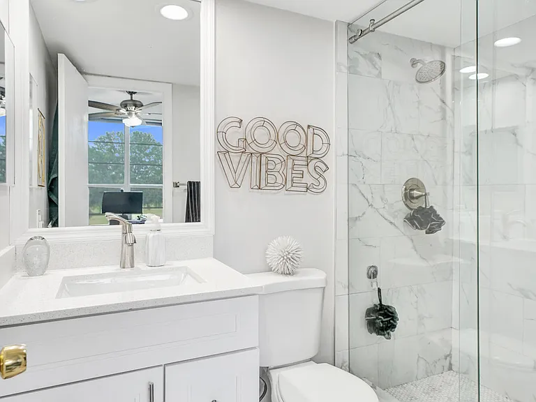 545 Oaks Ln #204 — Photo 51