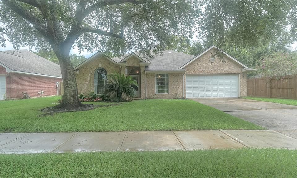 1st image of 3627 Walden Dr