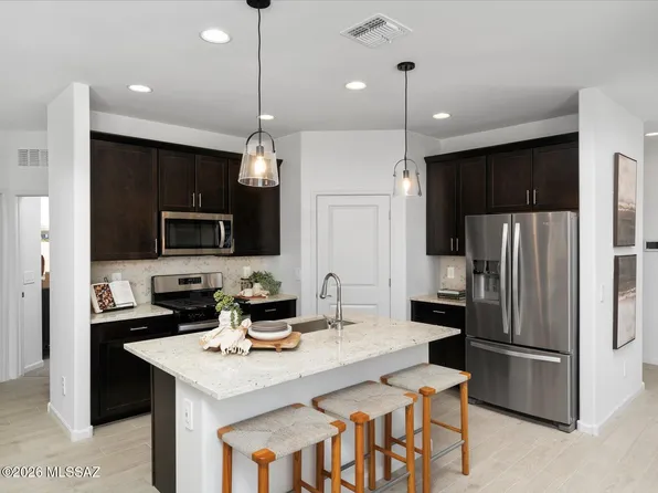 6846 W Sweetshade Ln, Tucson, AZ 85757
