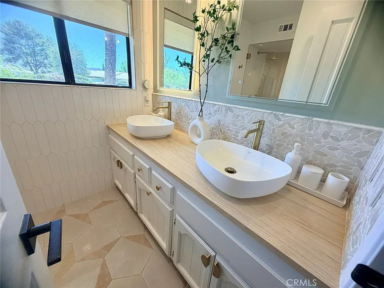19230 Pinto Way — Photo 20