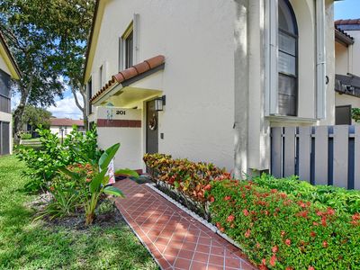 10423 S Circle Lake Drive #201, Boynton Beach, FL, 33437