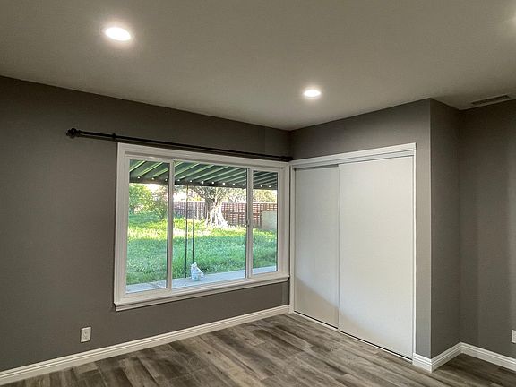 3rd image of 350 N Willow Ave
