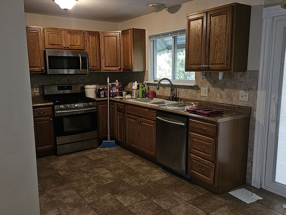 1st image of 12719 Spanish Village Dr
