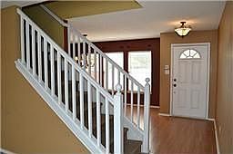 5th image of 317 Cortland Cir