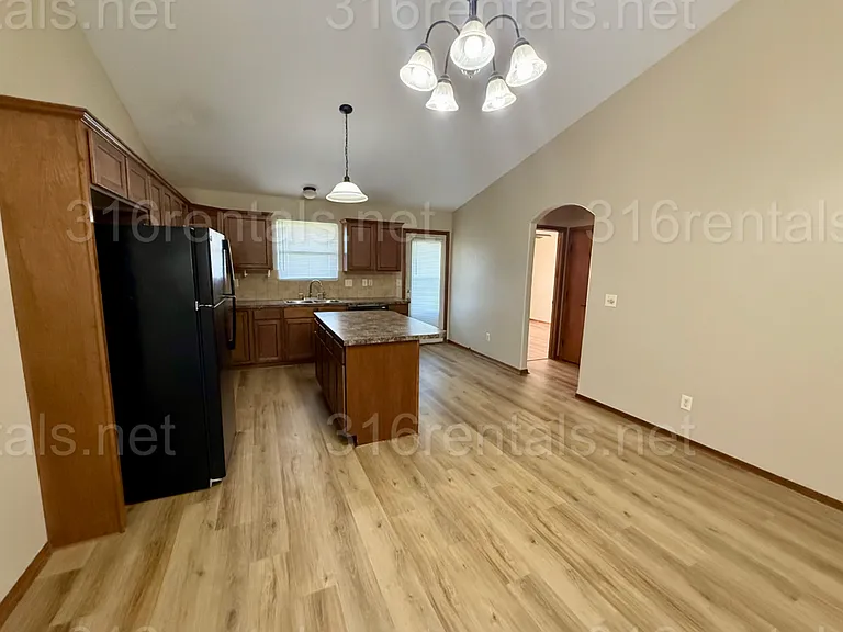 2332 S Goebel Cir — Photo 3