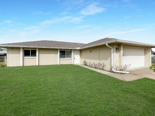 1827 NE 2nd Ter, Cape Coral, FL 33909