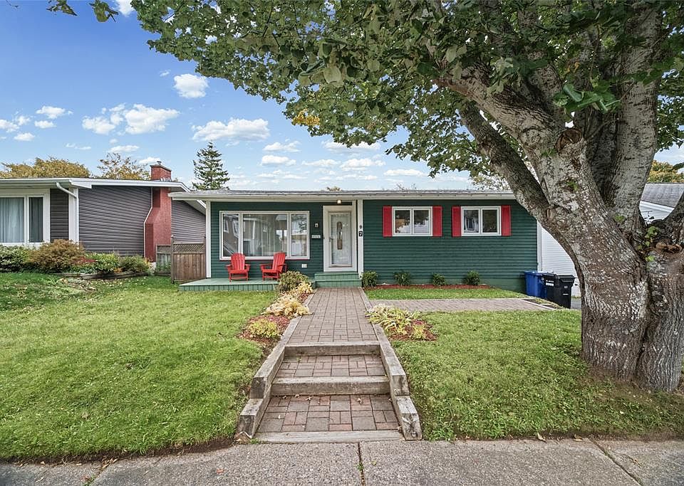 1st image of 7 Macpherson Avenue