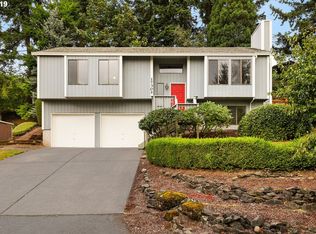 17302 SE Parkers Dr, Gladstone, OR