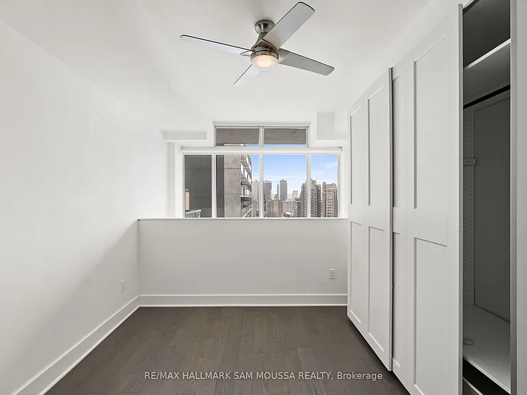 255 Bay St #1208 — Photo 22