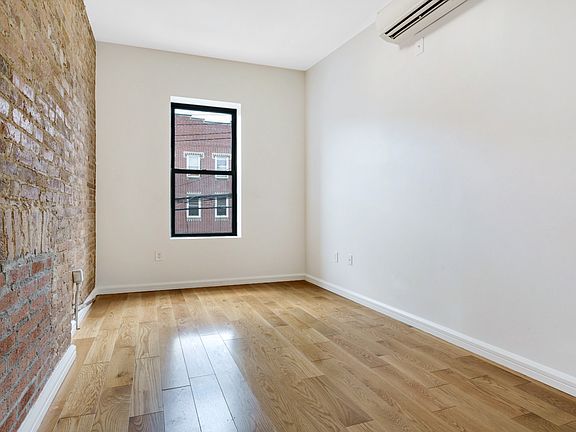 3rd image of 205 Wyckoff Ave APT 2L