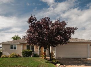 16 Devonwood Ct, Eagle Pt, OR 97524