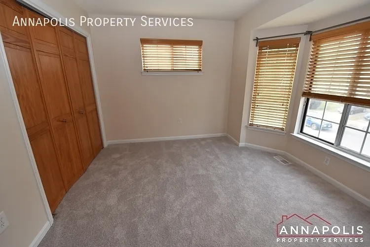 687 Genessee St — Photo 15