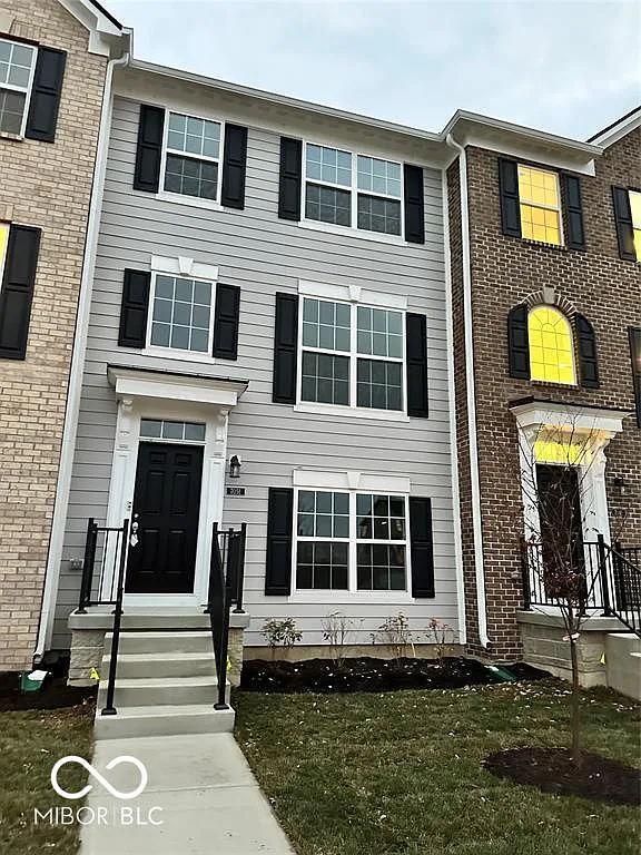 3 bed, 1710 sqft, $2,395 — Photo 2
