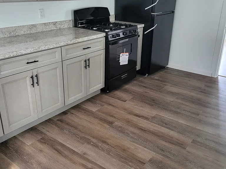 13-15 Greystone Ave — Photo 13