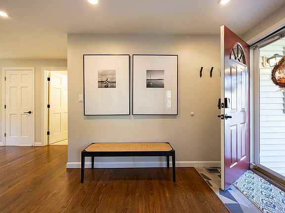 5th image of 18 Tisdale Dr Unit 18