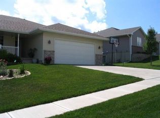 421 Forest View Ave, Sioux City, IA 51103