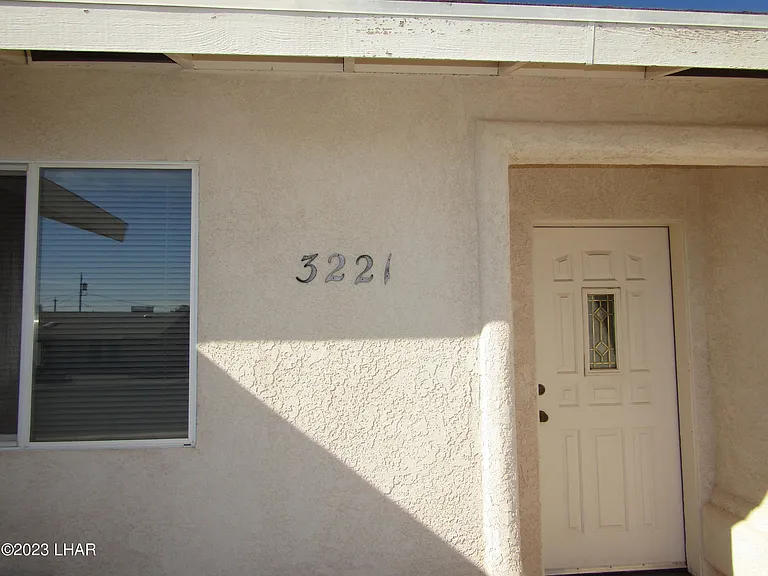 3221 Star Dr — Photo 3
