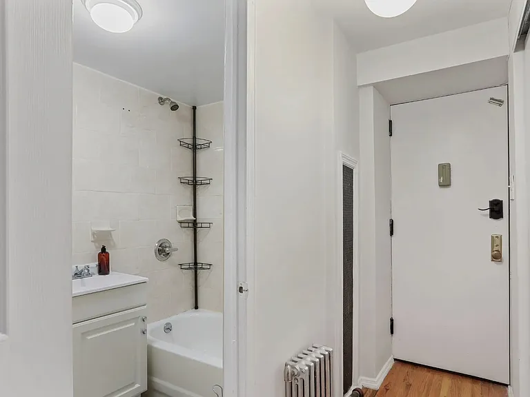 736 Riverside Dr #1F — Photo 7